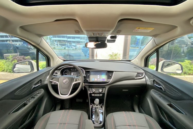 Used Buick Encore 2018 18T Automatic Two-Wheel Drive Urban Leading Model Interior 3