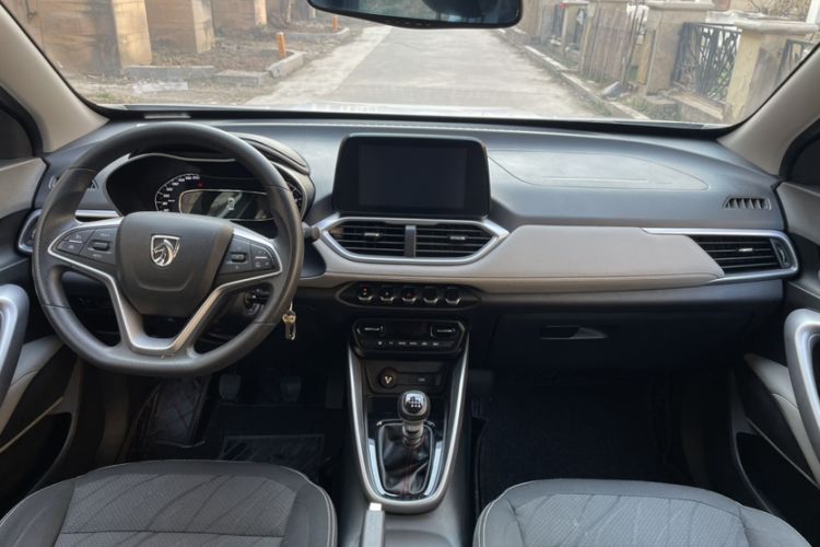 Used Baojun 510 2019 1.5L Manual Enjoyment Model 77kW China VI Emission Standard