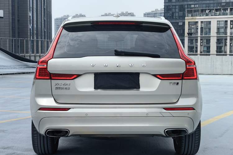 Used Volvo XC60 2019 T5 4x4 Smart Edition China VI Standard Exterior 5