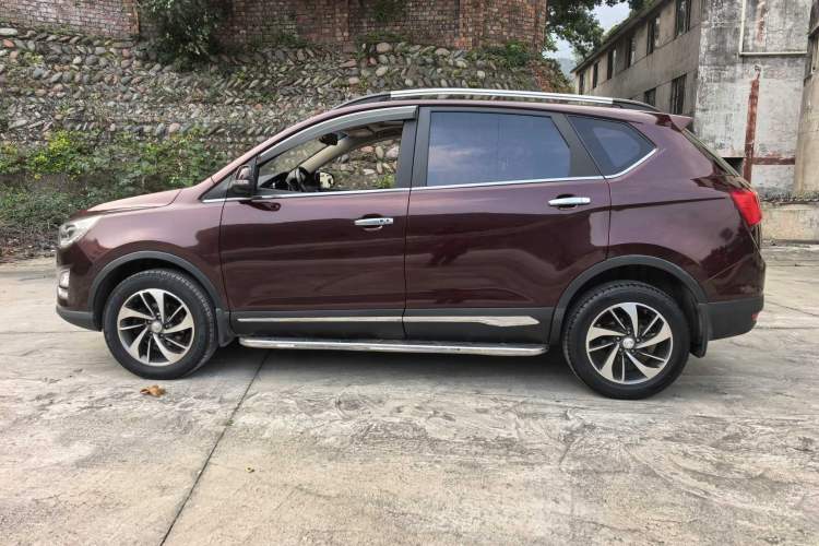 Used Baojun 560 2016 1.8L iAMT Luxury Model
