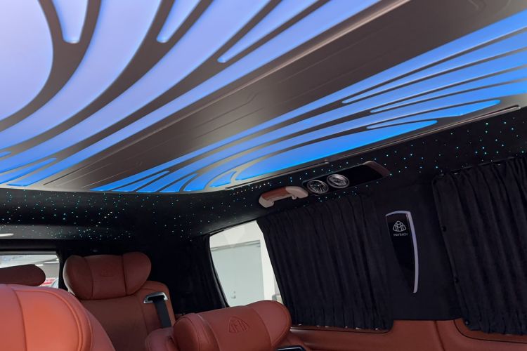 Used Mercedes-Benz Vito 2021 2.0T Elite Version 7 Seats Interior 4