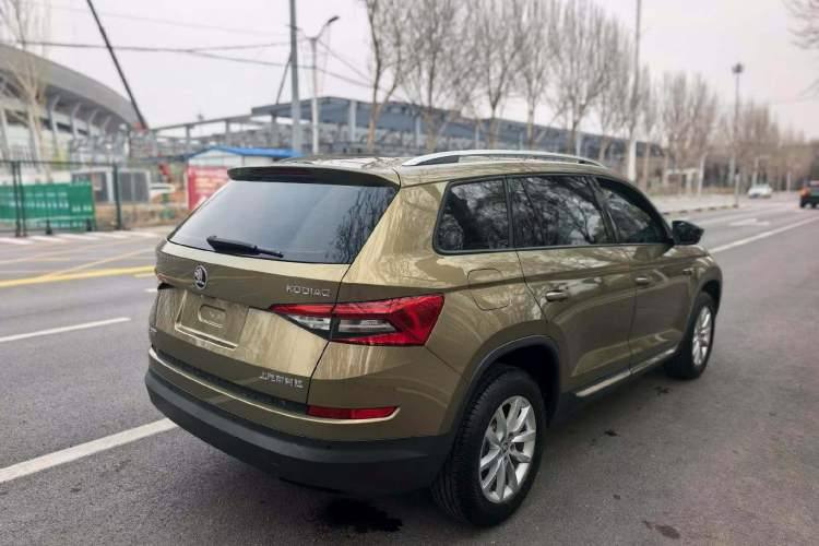 Used Skoda Kodiaq 2018 Facelifted TSI330 5-Seater Two-Wheel-Drive Comfort Edition Exterior 3