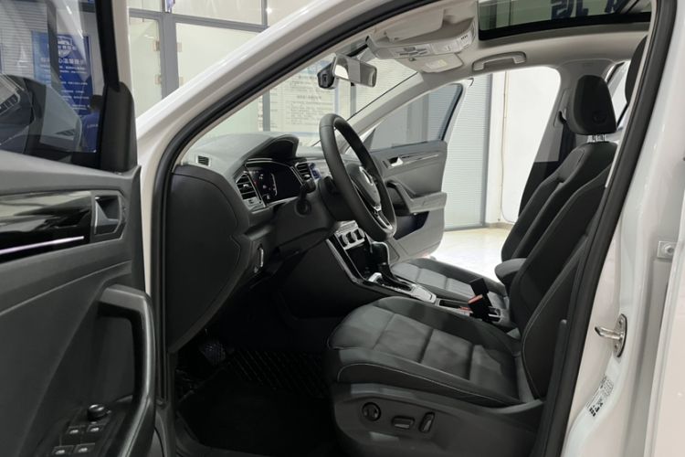 Used Volkswagen T-ROC 2022 280TSI DSG Two-Wheel Drive Comfort PLUS
