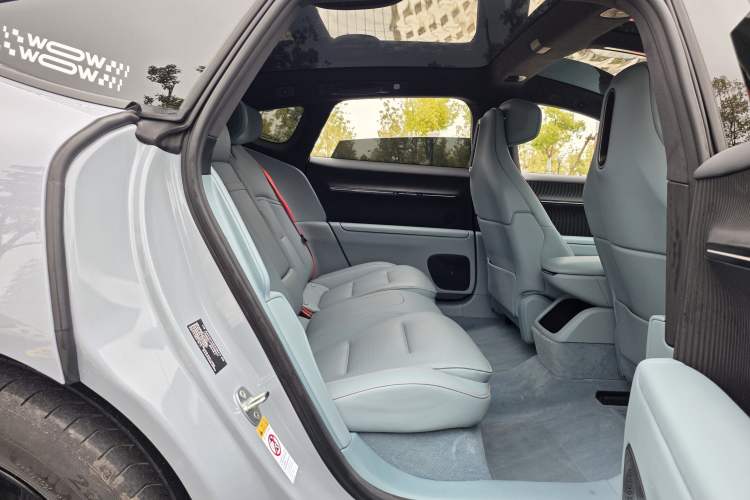 Used Avatr 12 2024 700 Three-Laser Rear-Wheel Drive Luxury Edition