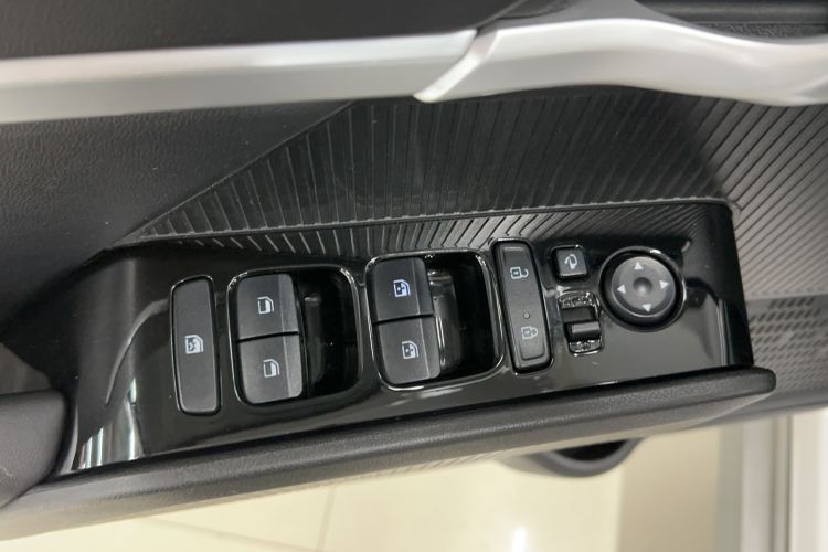 Used Hyundai ix35 2023 Musso 2.0L Deluxe Edition DLX Interior 5