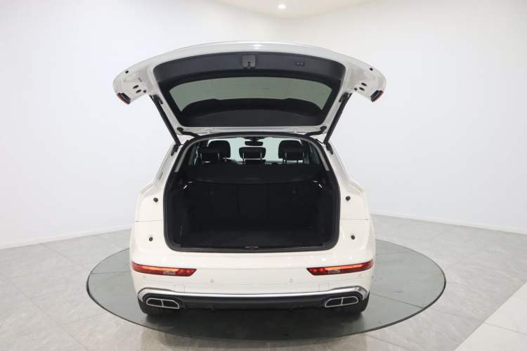 Used Audi Q5L 2022 Updated 45T Luxury Dynamic Version Trunk