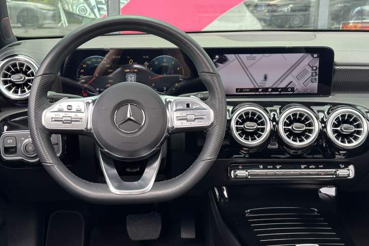 Used Mercedes-Benz A-Class 2022 Revised Version A 200 L Sport Sedan Fashionable Style Driver Seat