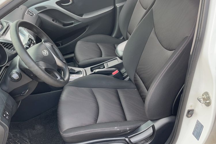 Used Hyundai Elantra (5th Generation / Langdong) 2012 1.6L Automatic Fashion Edition Left Front Seat