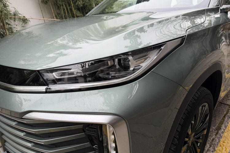 Used EXEED Lingyun 2024 300T Two-Wheel Drive Starlight Edition
