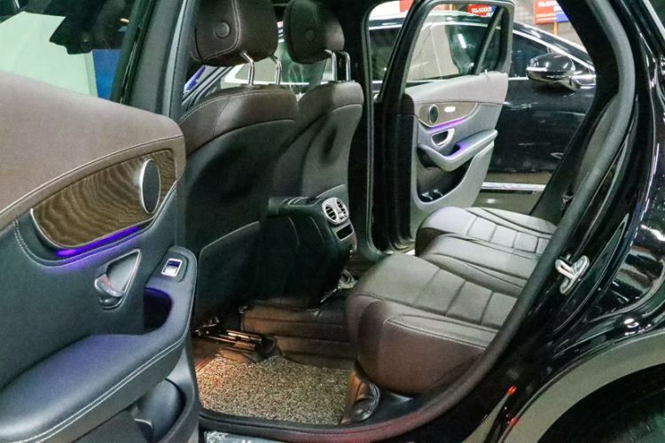 Used Mercedes-Benz GLC 2020 GLC 300 L 4MATIC Dynamic Edition Interior 4