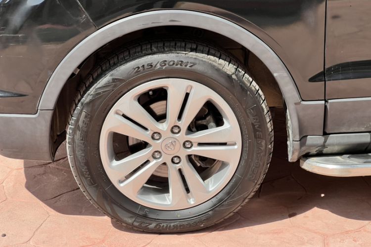 Used CHANGAN OSHAN CX70 2016 1.6L Manual Elite Model Exterior 9