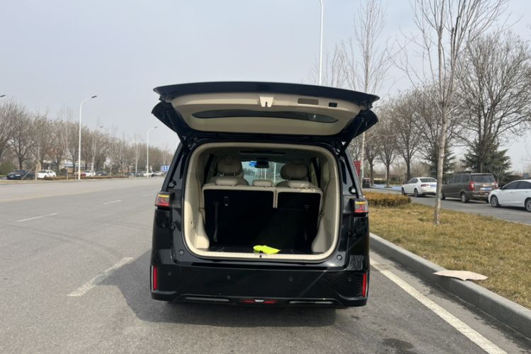 Used VOYAH Dream 2024 PHEV Extended-Range Premium Edition