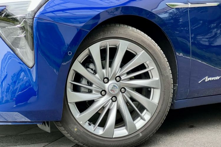 Used Buick LaCrosse 2025 Platinum Avia Edition