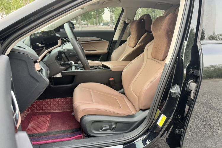 Used Bestune B70 2024 Dragon Edition 1.5T Leading Model Interior 6