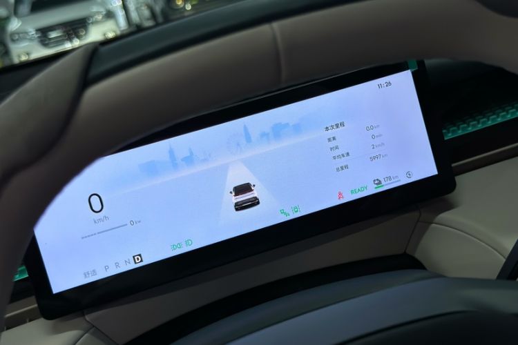 Used Lynk & Co Z20 2025 530 km Range Rear-Wheel Drive Pro
