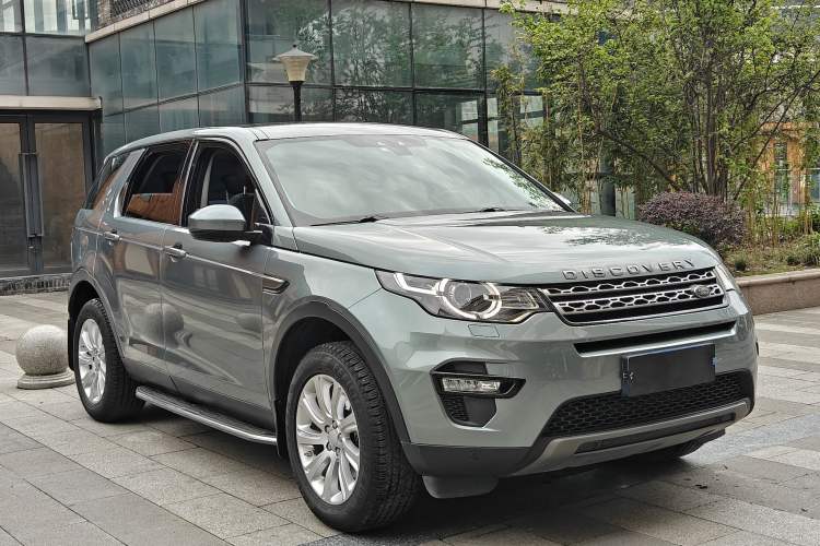 Used Land Rover Discovery Sport 2017 2.0T SE Exterior 2