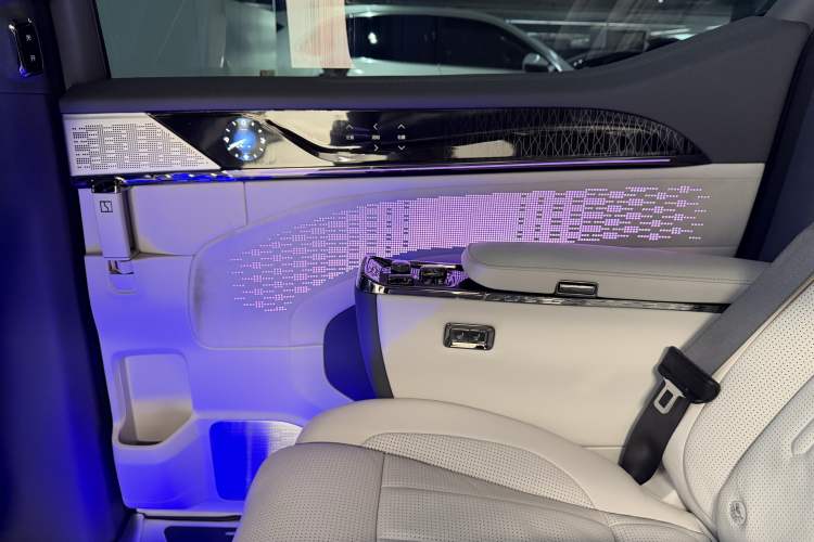 Used Zeekr 009 2022 WE Edition