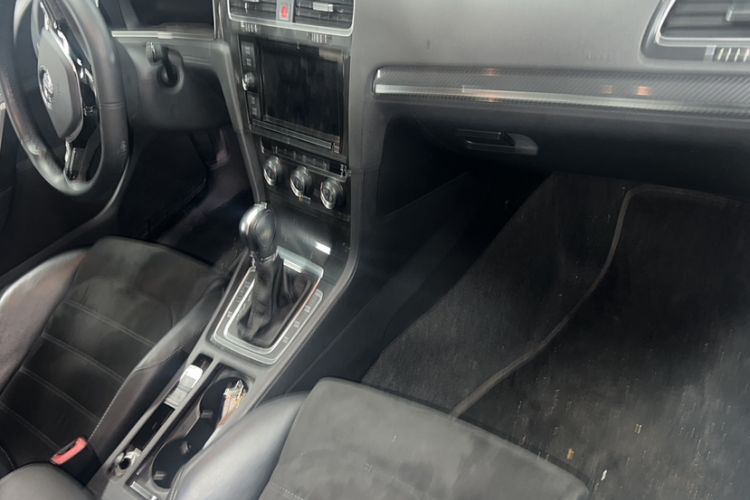 Used Volkswagen Golf 2019 280TSI DSG Luxury Version China VI Standard Interior 2