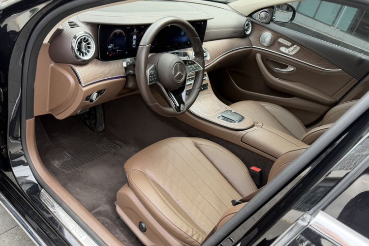 Used Mercedes-Benz E-Class 2021 E 300 L Luxury Model Exterior 1