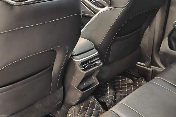 Used Geely Auto Emgrand 2023 4th Generation Champion Edition 1.5L CVT Prestige Model Interior 7