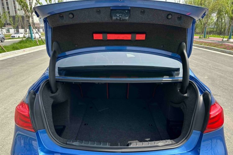 Used BMW 3 Series 2017 330i M Sport Edition Trunk