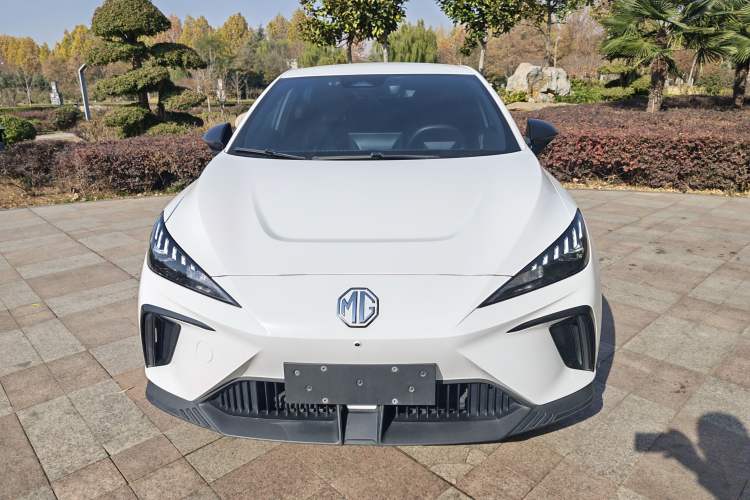 Used MG 4 EV 2022 425 km Luxury Edition Exterior 1