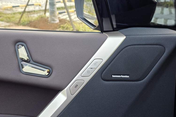 Used BMW iX 2023 xDrive40
