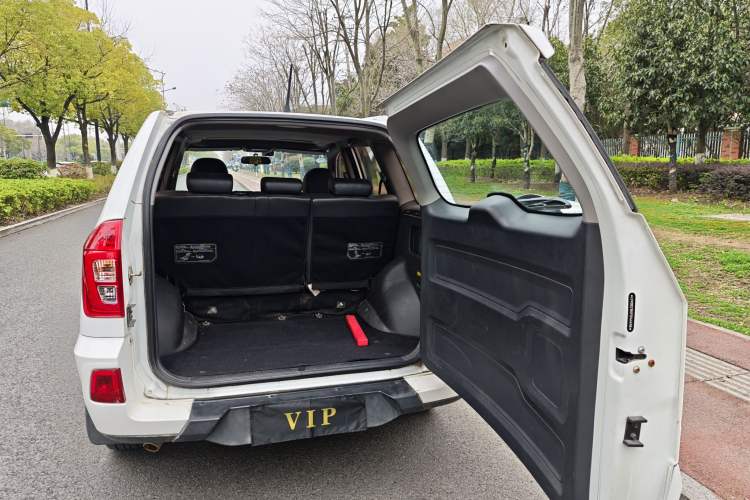 Used Chery Tiggo 3 2015 1.6L CVT ZhiShang Sport Edition Trunk