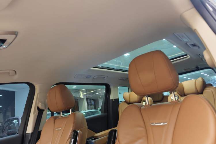 Used Hongqi HQ9 2023 2.0T Smart Connect Flagship Edition Interior 1