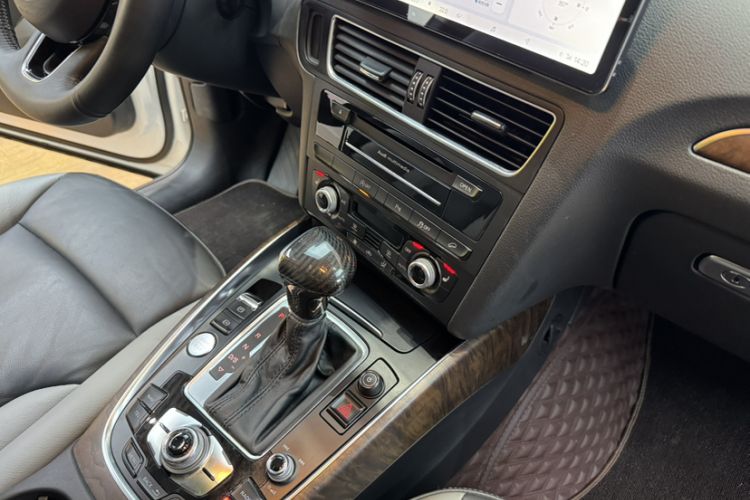 Used Audi Q5 2017 Plus 40 TFSI Comfort Model