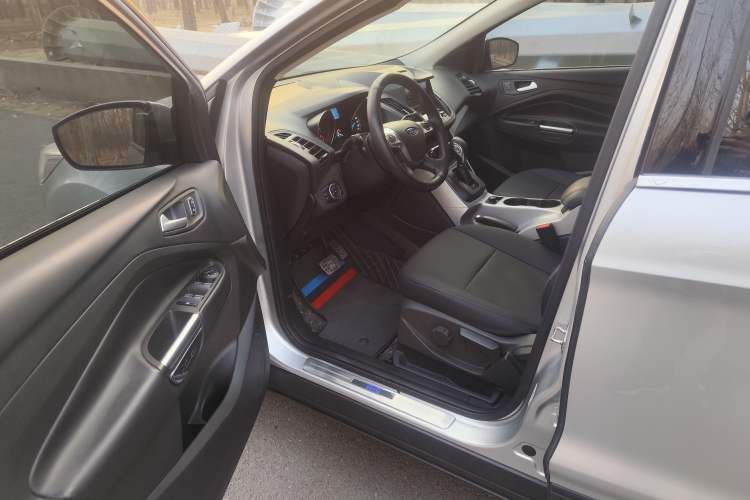 Used Ford Kuga 2015 1.5L GTDi Two-Wheel-Drive Comfort Model