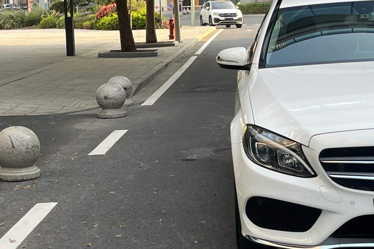 Used Mercedes-Benz C-Class 2018 C 180 L Fashion Edition Sport Version Exterior 9