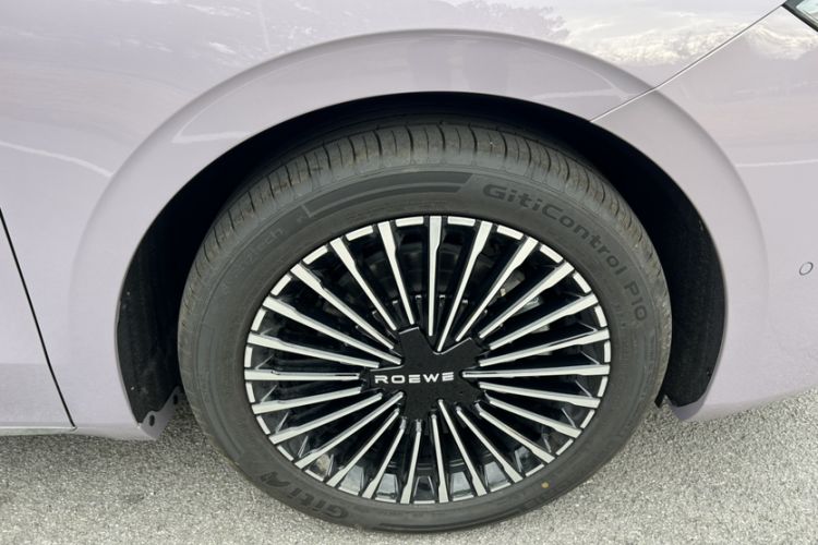 Used Roewe M7 DMH 2025 Model 160km Premium Version
