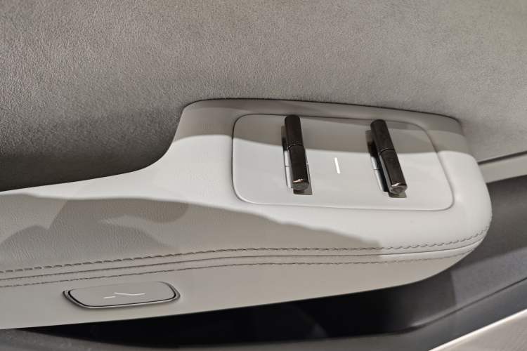 Used Zeekr 007 2024 Rear-Drive Enhanced Version 75 kWh
