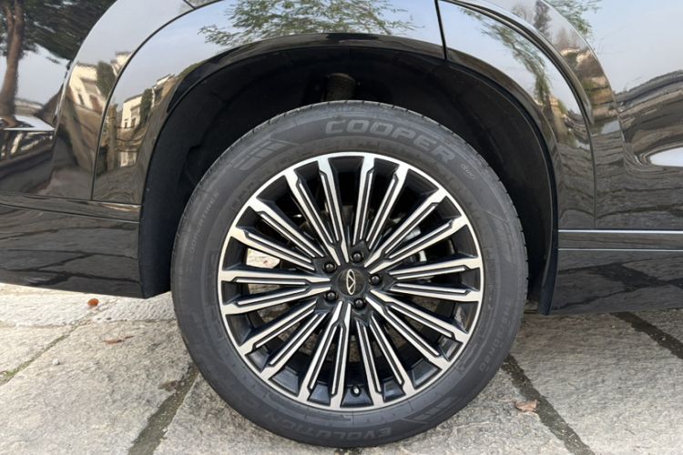 Used Chery Tiggo 9 2025 2.0T Dual-Clutch Two-Wheel Drive Luxury Edition 5 Seats
