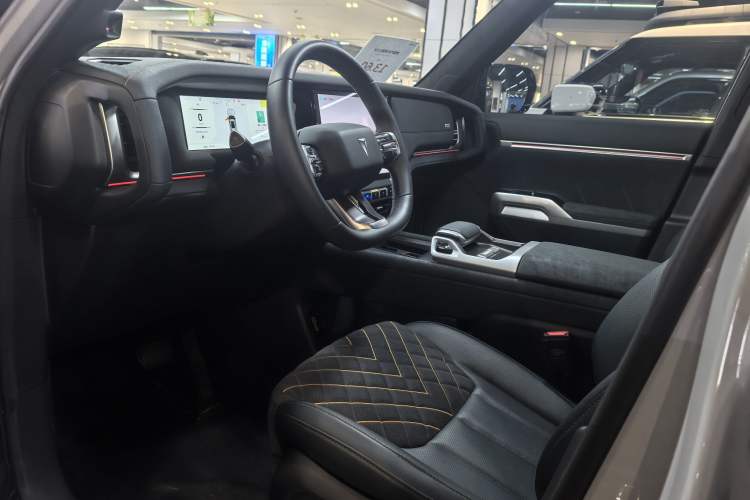 Used Deepal G318 2024 Four-Wheel-Drive Air Suspension Model
