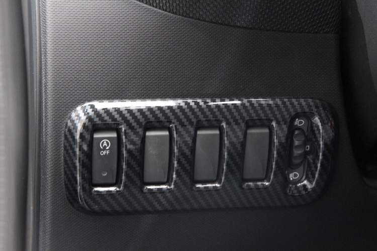 Used smart fortwo 2018 1.0L 52kW Convertible Passion Edition China V Standard
