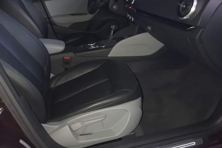 Used Audi A3 2017 Sportback 35 TFSI Fashion Model
