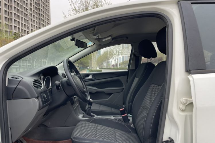 Used Ford Focus 2013 Hatchback Classic 1.8L Manual Base Model