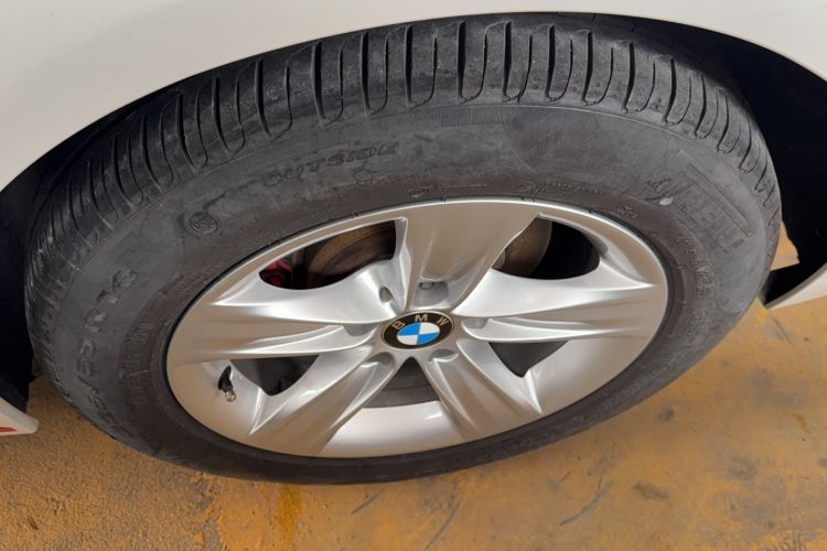 Used BMW 3 Series 2016 316Li Fashion Model Exterior 4