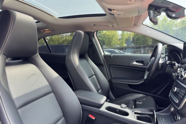 Used Mercedes-Benz GLA 2018 GLA 200 Fashion Model Interior 7