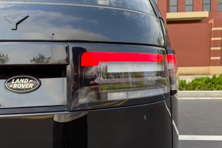 Used Land Rover Discovery 2018 3.0 SC V6 SE
