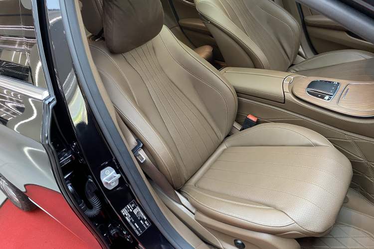 Used Mercedes-Benz E-Class 2023 Updated E 300 L Fashion Edition