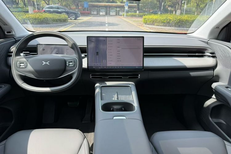 Used XPeng G6 2025 625 Long-Range Max Flagship Edition
