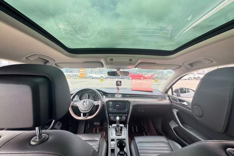 Used Volkswagen Magotan 2019 330TSI DSG Luxury Version China VI Standard
