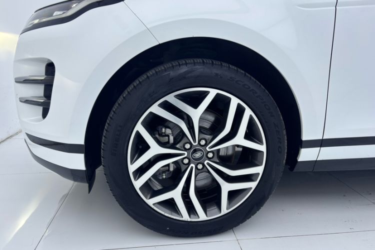 Used Land Rover Range Rover Evoque 2023 Aurora L 249 PS Luxury Edition
