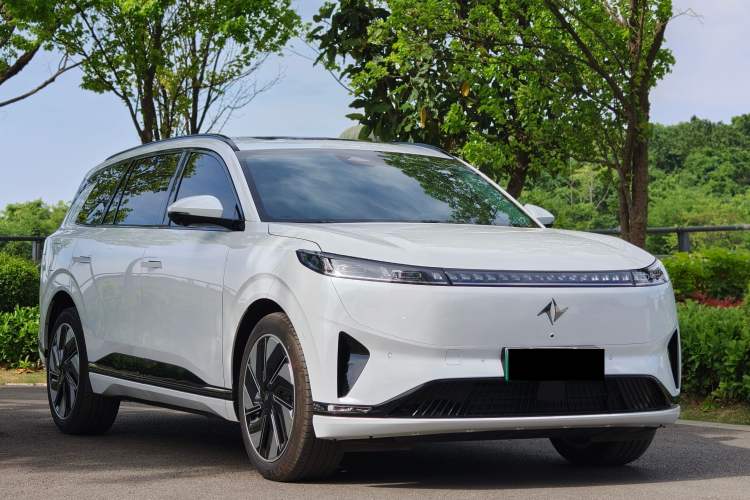 Used Dongfeng eπ eπ008 2025 210Ultra LikeYi Edition 6-Seater
