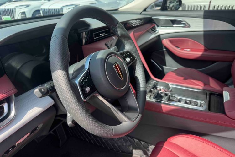 Used Hongqi H5 PHEV 2025 170 Super Hybrid Version Interior 3