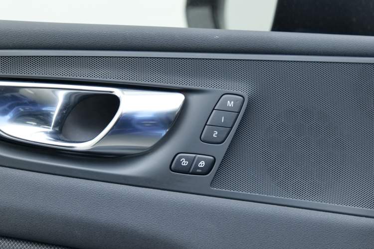 Used Volvo XC60 2020 T5 4x4 Smart & Dynamic Sport Edition