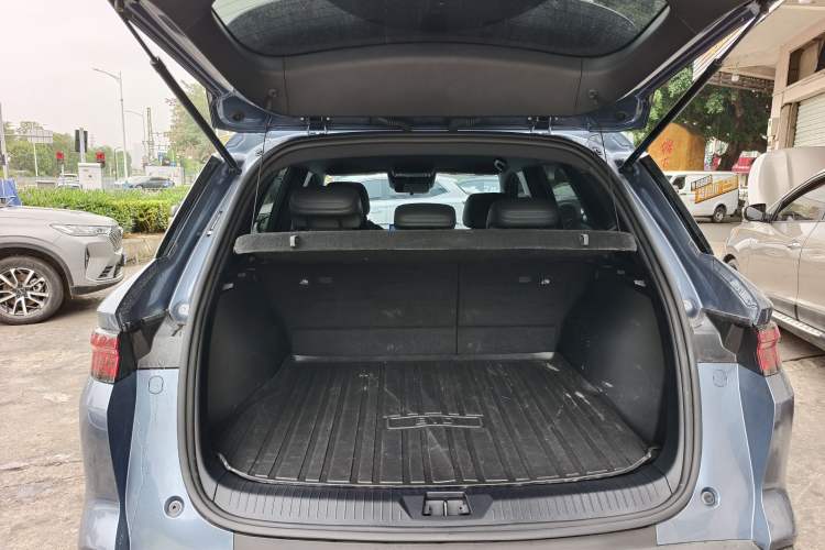 Used BYD Song Pro New Energy 2025 2nd Generation Intelligent Driving Version DM-i 75KM Leading Edition Interior 9